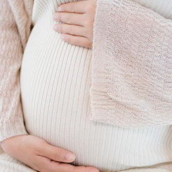 这位神秘“歌手”👨‍🦲翻唱的🎒《泪海》《星语心🐨🇧🇬愿》等华💓🔝